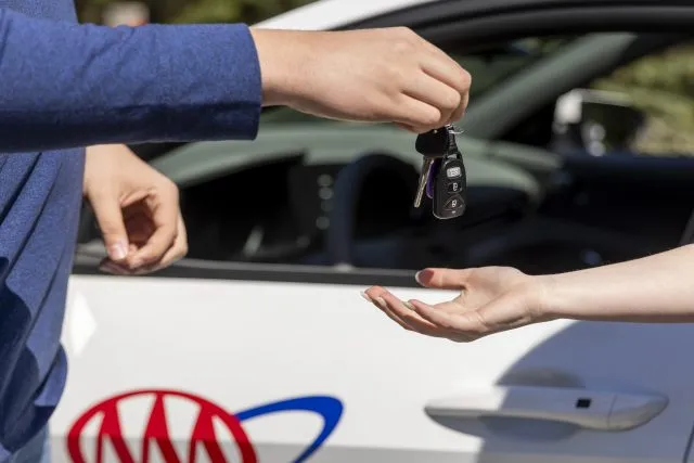 “Vozačka dozvola Hrvatska – prijava i obnova uz Autoškolu Telefaks”